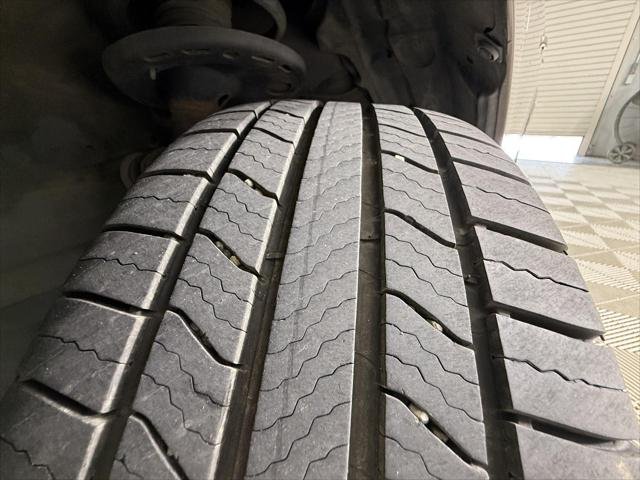 Certified Used 2016 TOASTED WALNUT PEARL Toyota  image 24