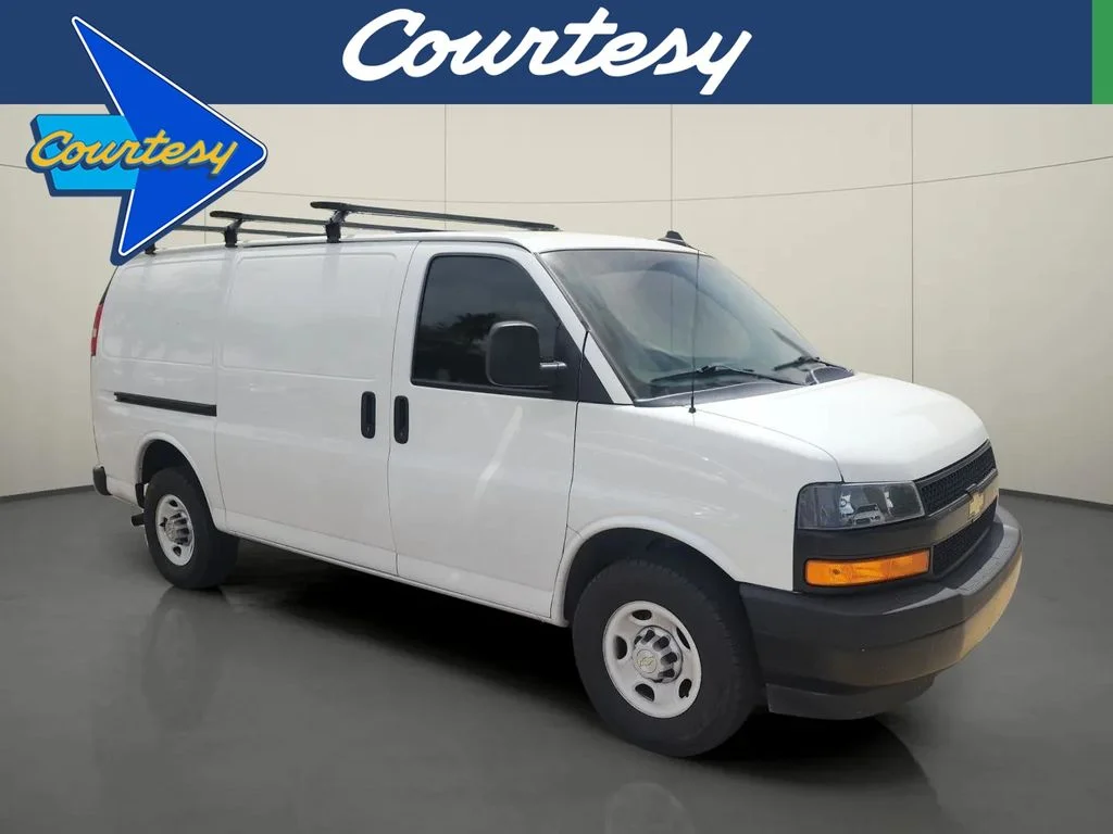 2022 Chevrolet Express 2500 Work Van HD's photo