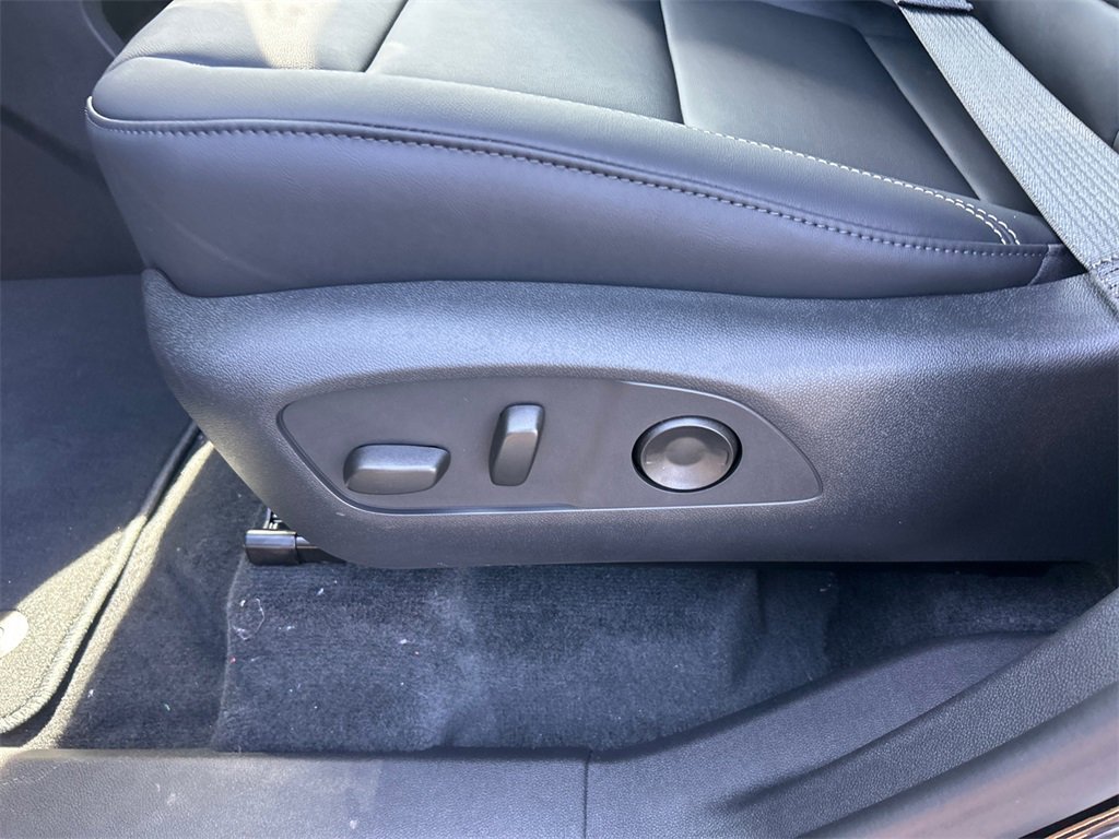 2026 GMC ACADIA - Image 15