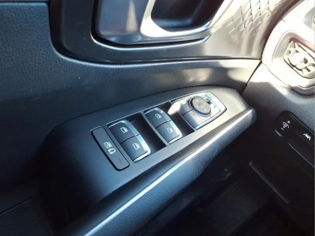 Used 2022 Blue Kia S image 25