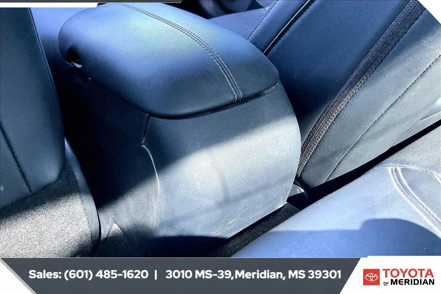 Used 2024 Atlas Blue Ford GT Premium image 24