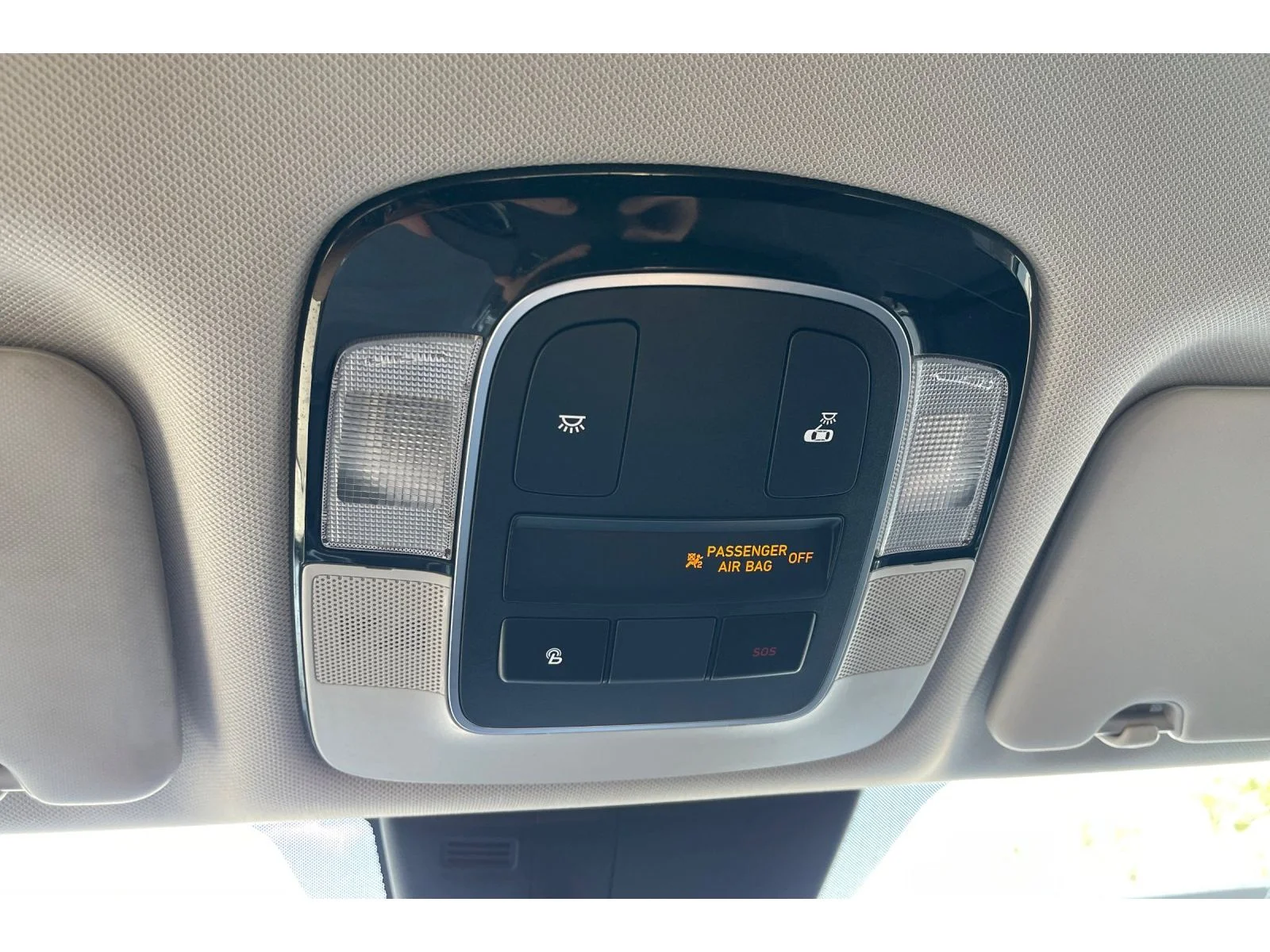 Used 2022 Phantom Black Hyundai SEL image 24