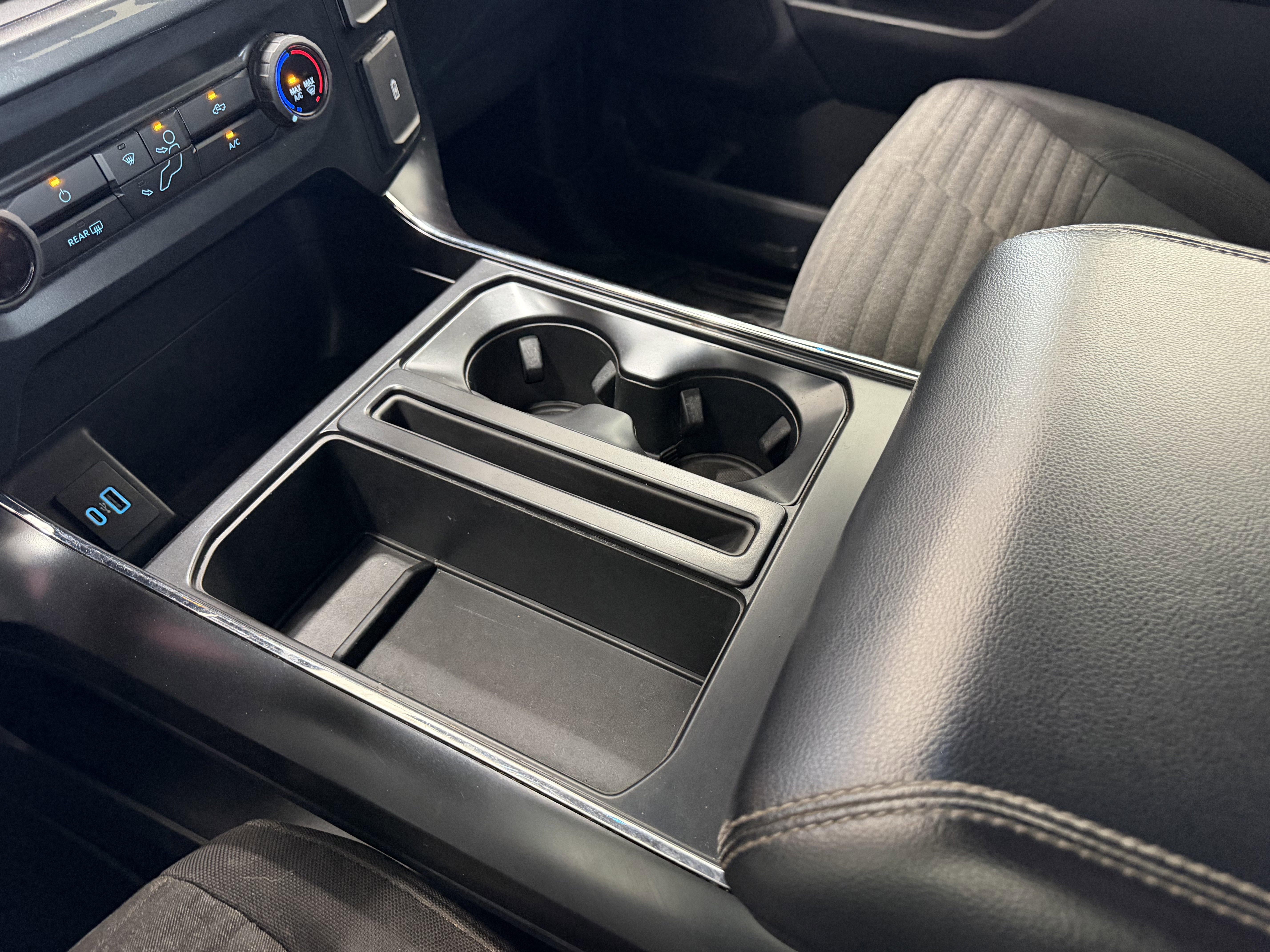 Used 2022 White Metallic Ford XL image 23