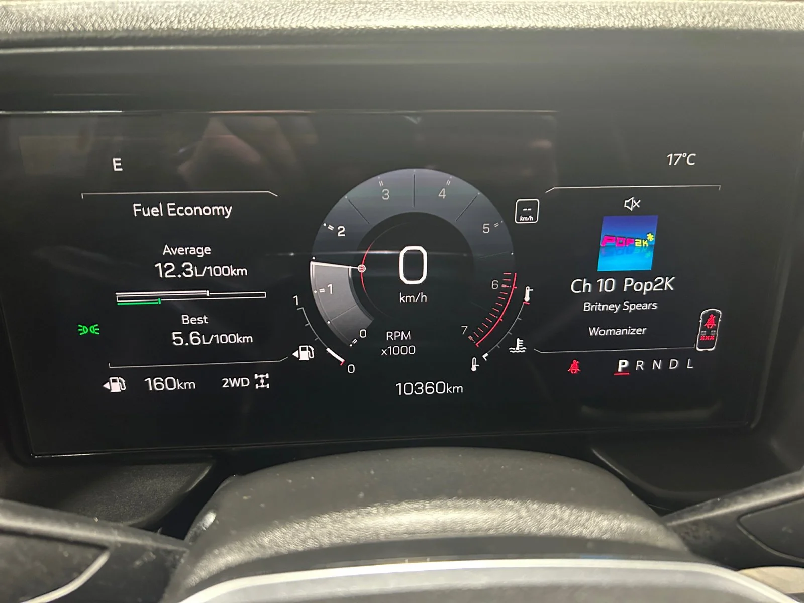 Used 2025 White GMC AWD Elevation image 19