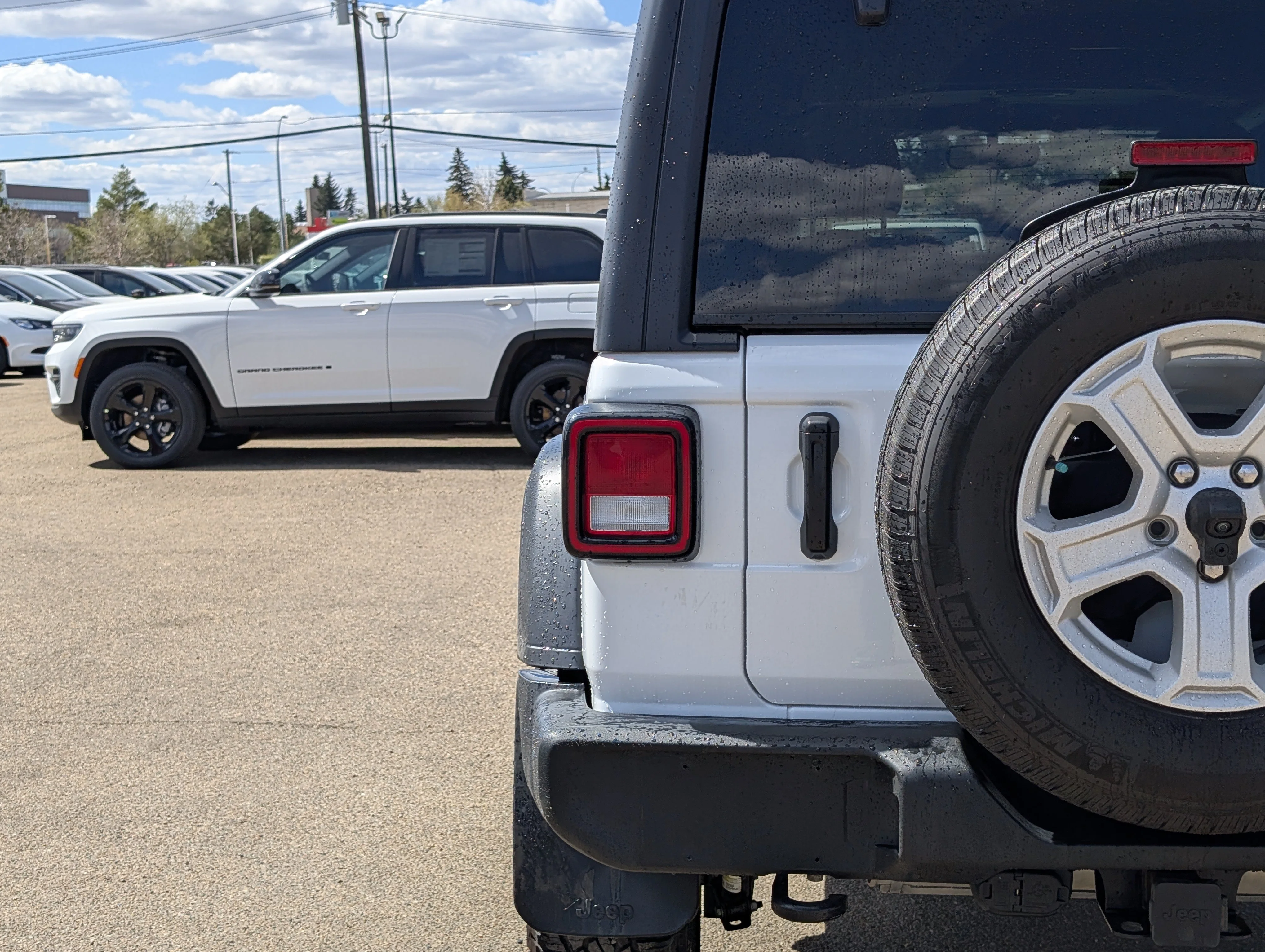 Used 2021 Bright White Jeep Unlimited Sport image 13
