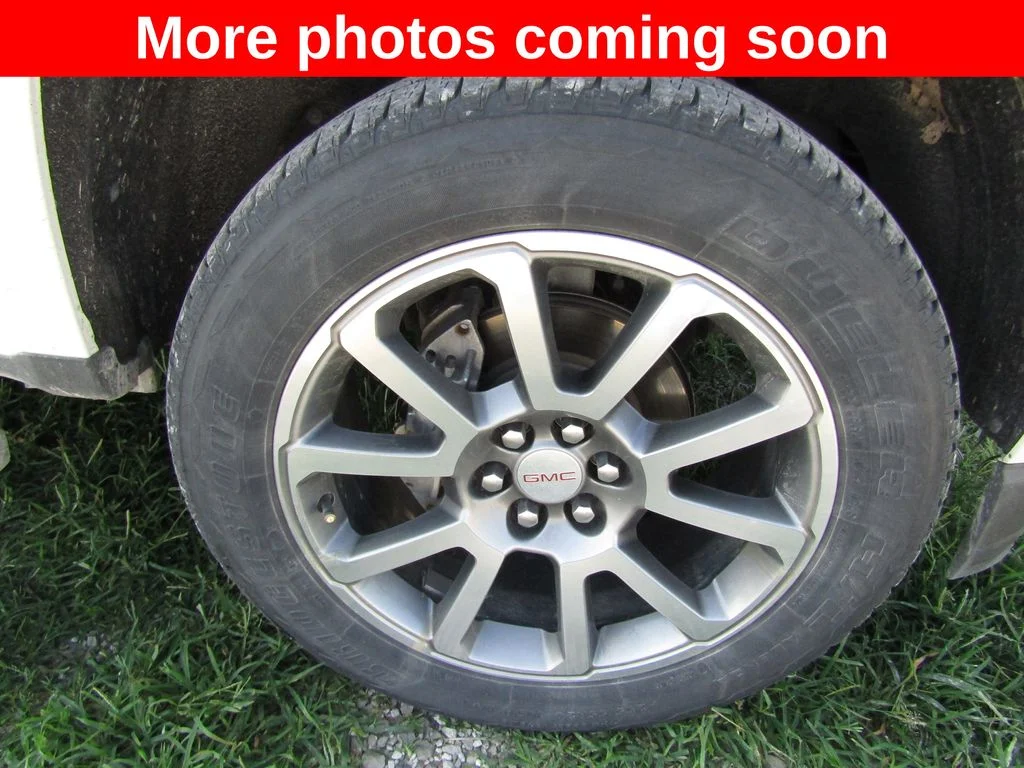 Used 2019 White GMC Denali image 9