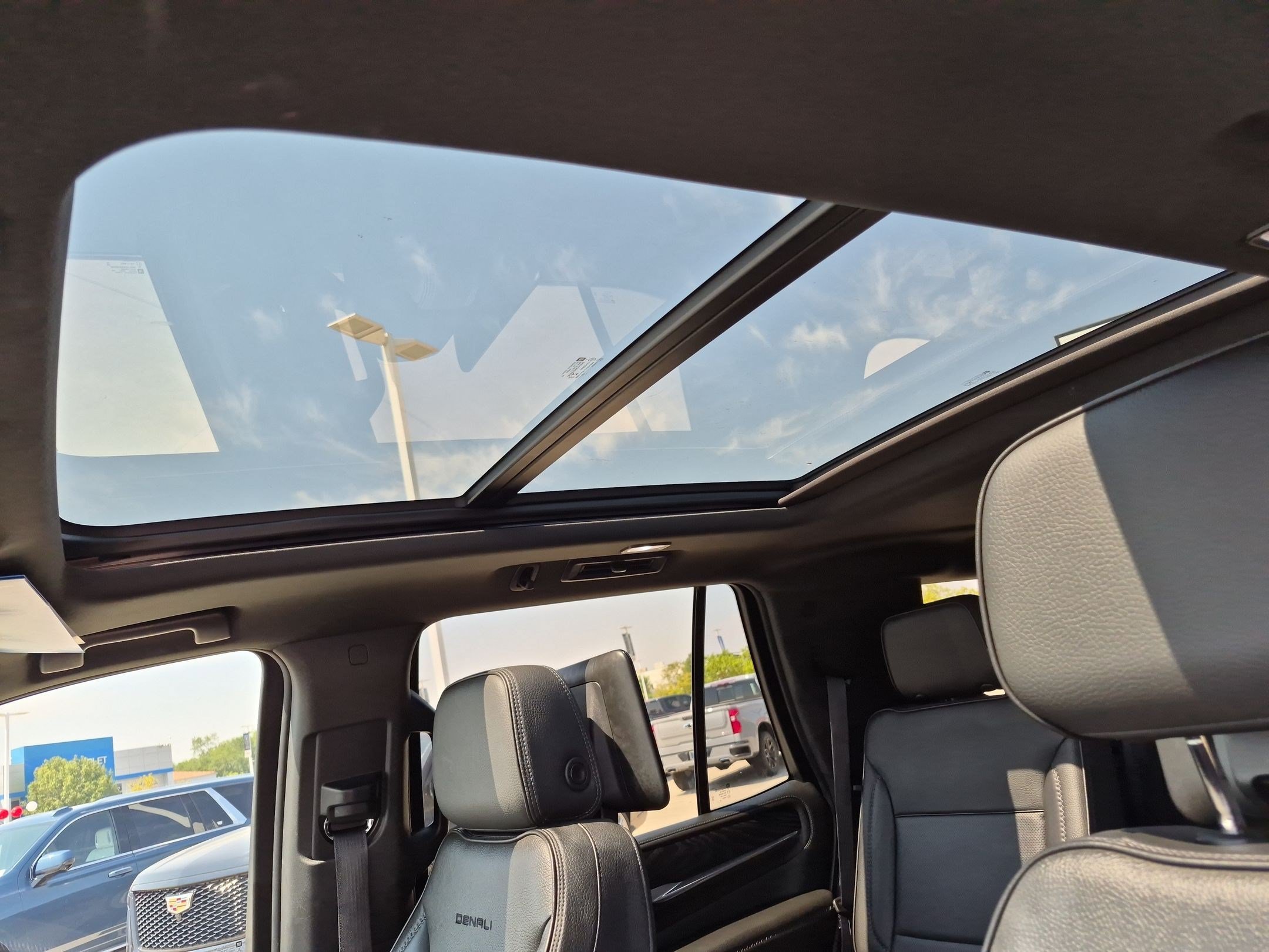 Used 2021 WHITE FROST TRICOAT GMC Denali image 14