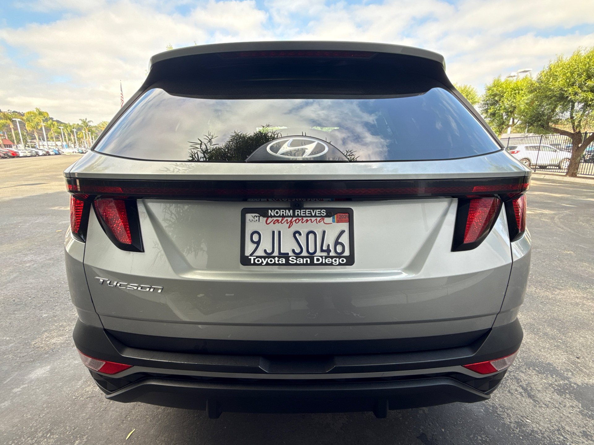 Used 2024 Shimmering Silver Hyundai SEL image 8