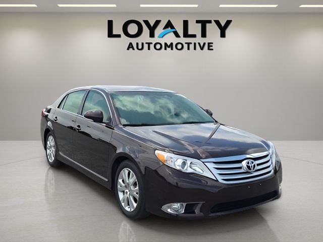 Used 2011 Red Toyota Base image 7