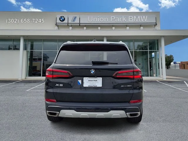 Certified Used 2023 Black Sapphire Metallic BMW xDrive40i image 5