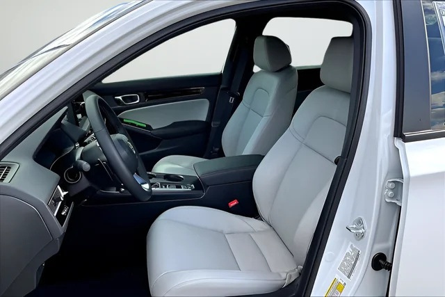New 2026 Platinum White Pearl Honda 2WD Sport Touring Hybrid image 10