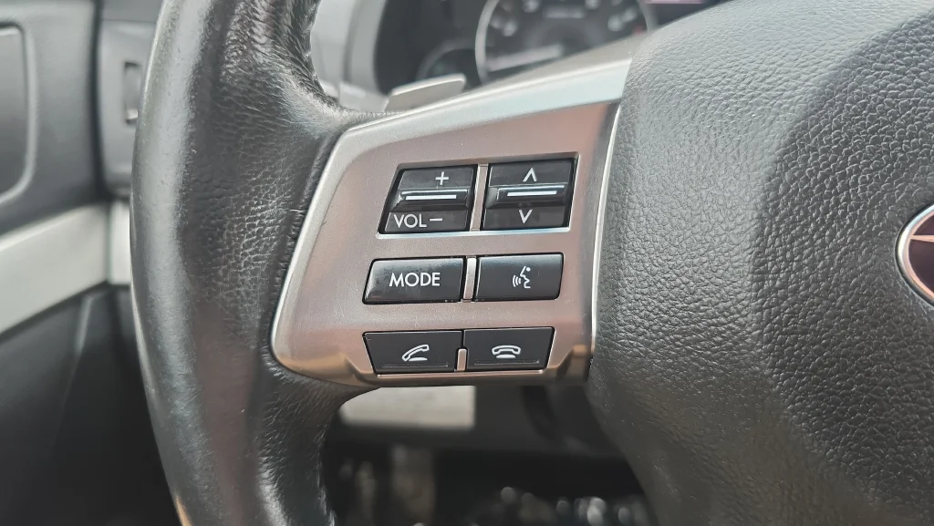 Used 2012  Subaru 2.5i image 15