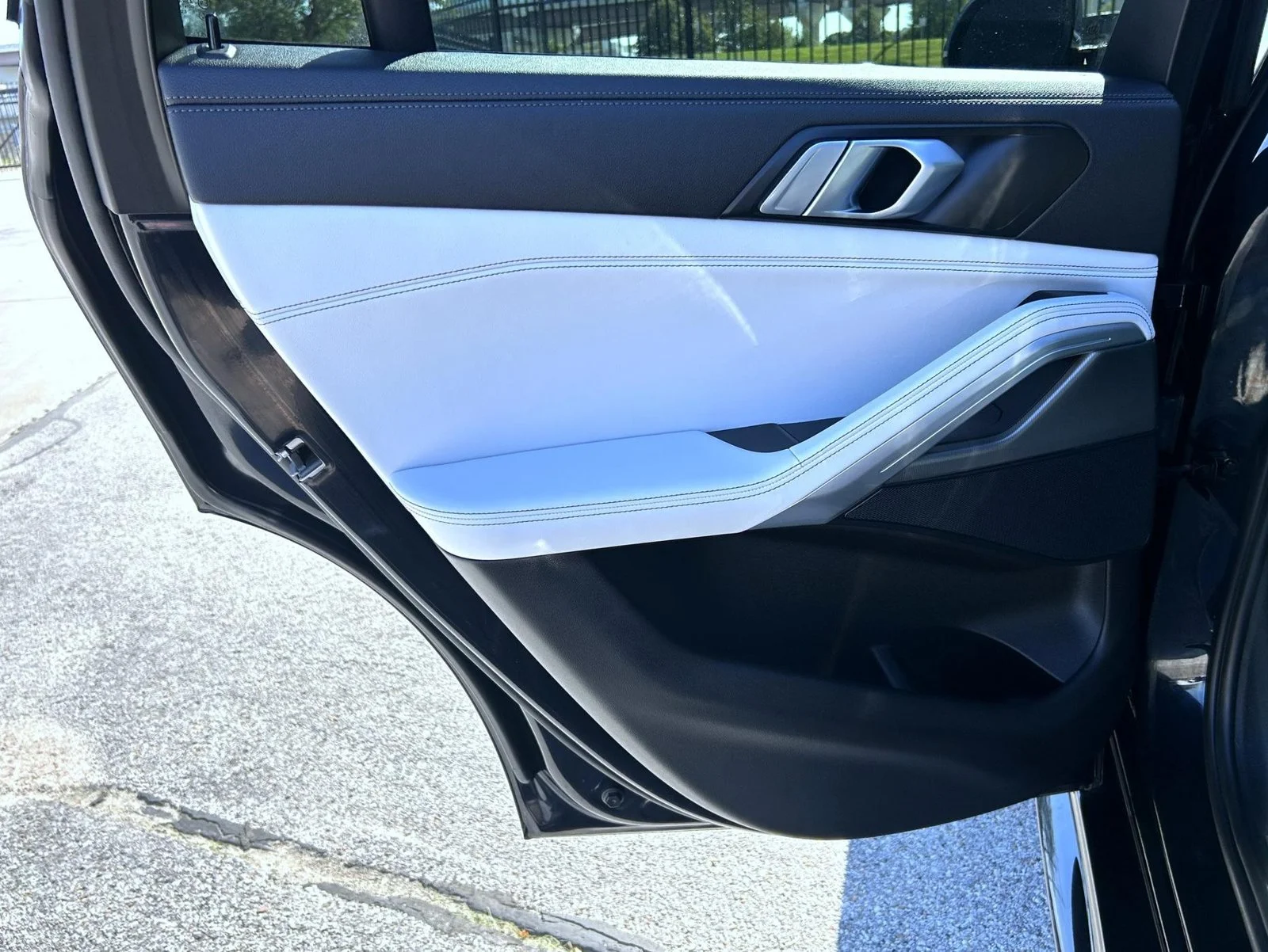 Certified Used 2023 Black BMW xDrive40i image 18