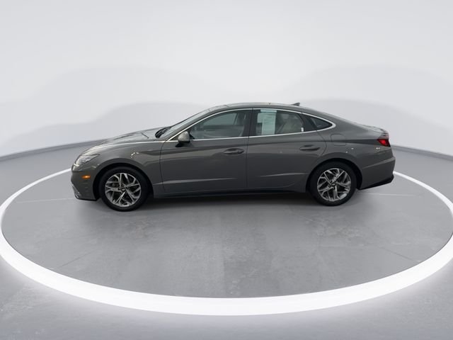 Used 2023 Gray Hyundai SEL image 5