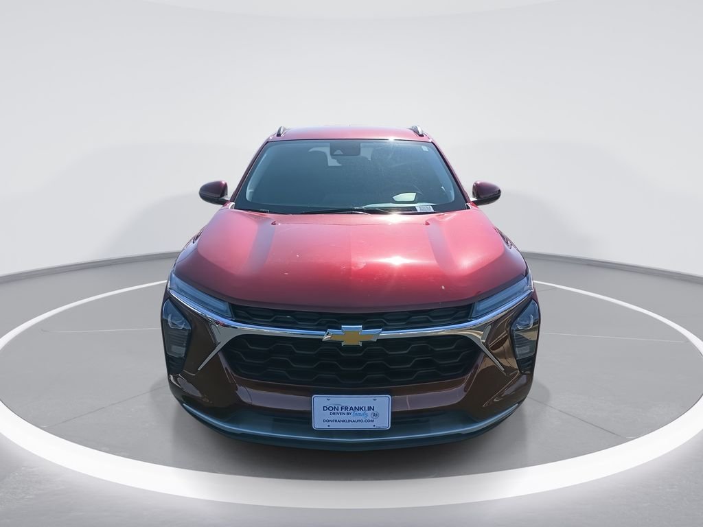 Used 2025 Red Chevrolet LT image 3