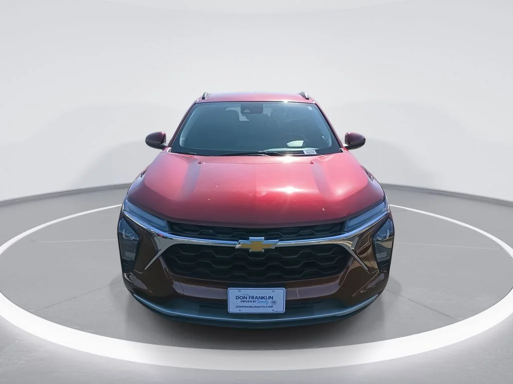 Used 2025 Red Chevrolet LT image 3