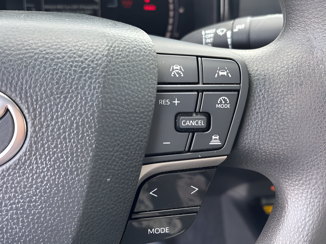 2025 Toyota Camry LE - Photo 24