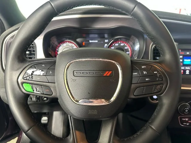 Used 2020  Dodge SXT image 11