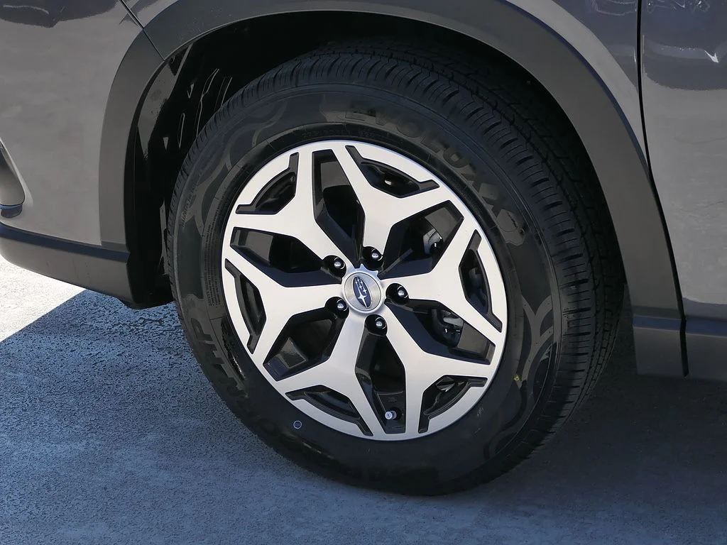 Used 2023 Gray Subaru Premium image 9