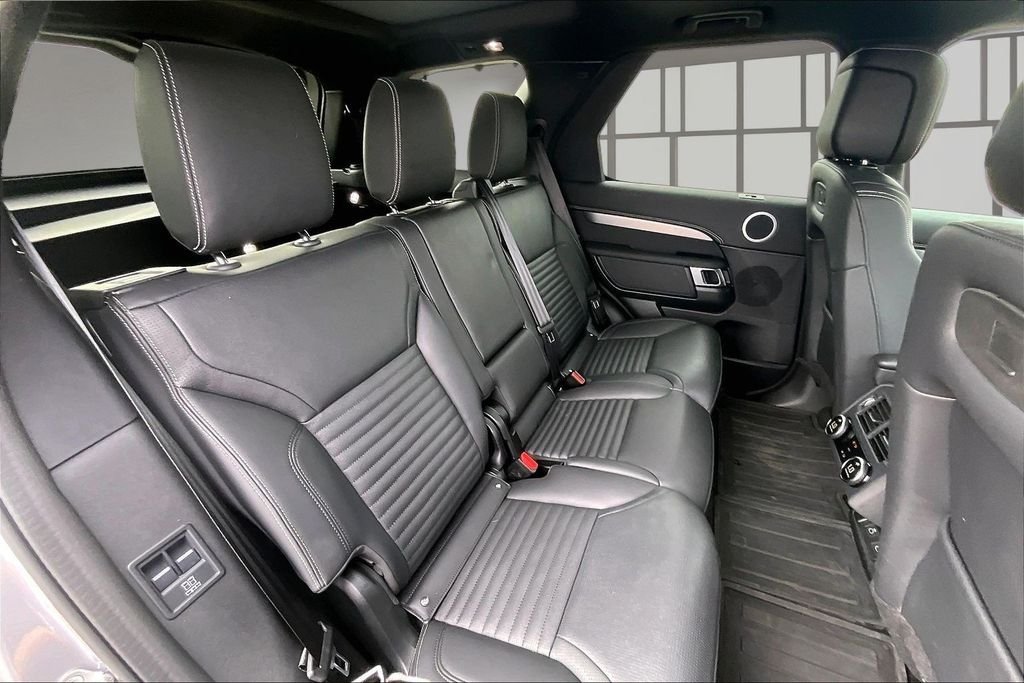Certified Used 2025 Eiger Gray Metallic Land Rover Dynamic SE image 28