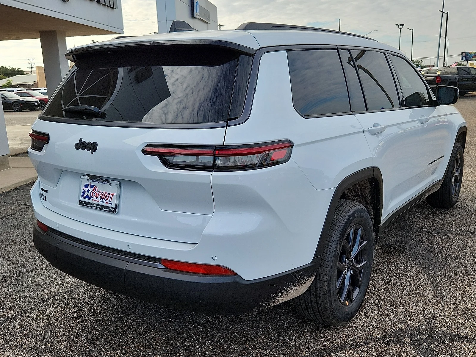 New 2027 White Jeep LAREDO 4X4 image 5