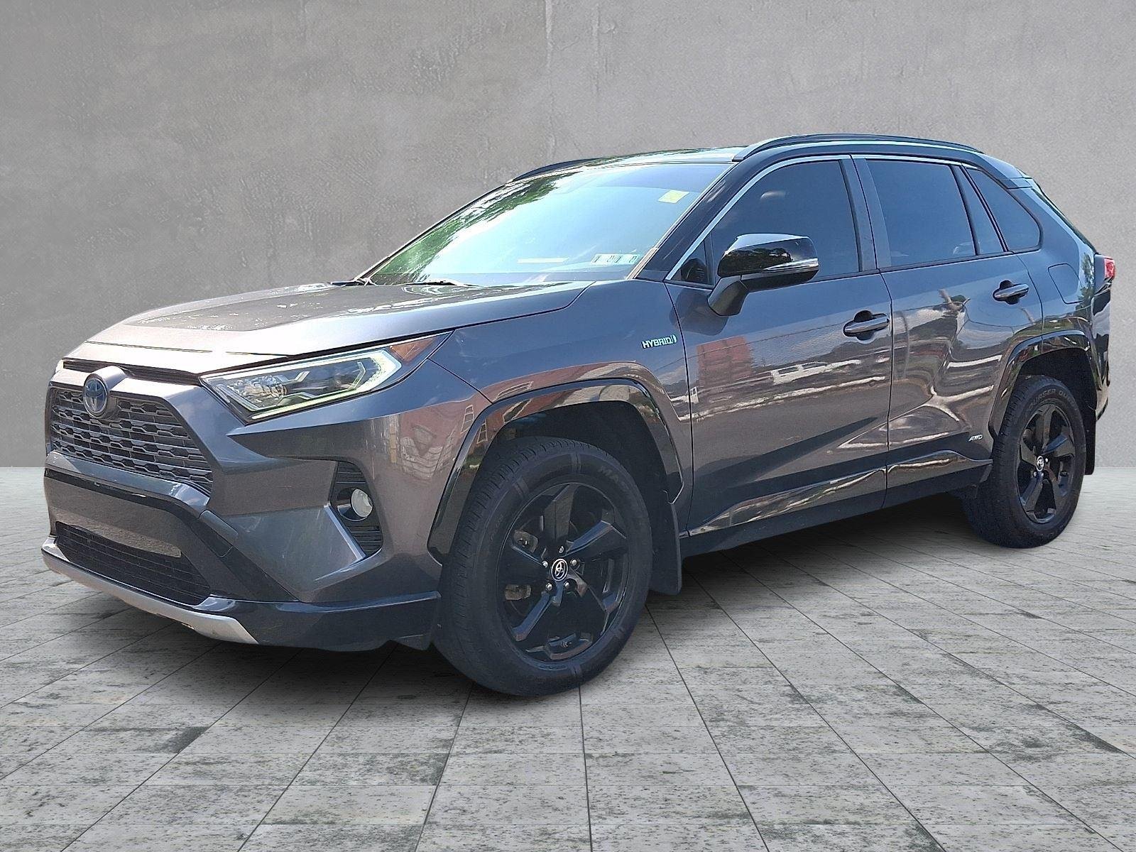 Used 2019 Magnetic Gray Metallic w/Black Roof Toyota Hybrid XSE image 3