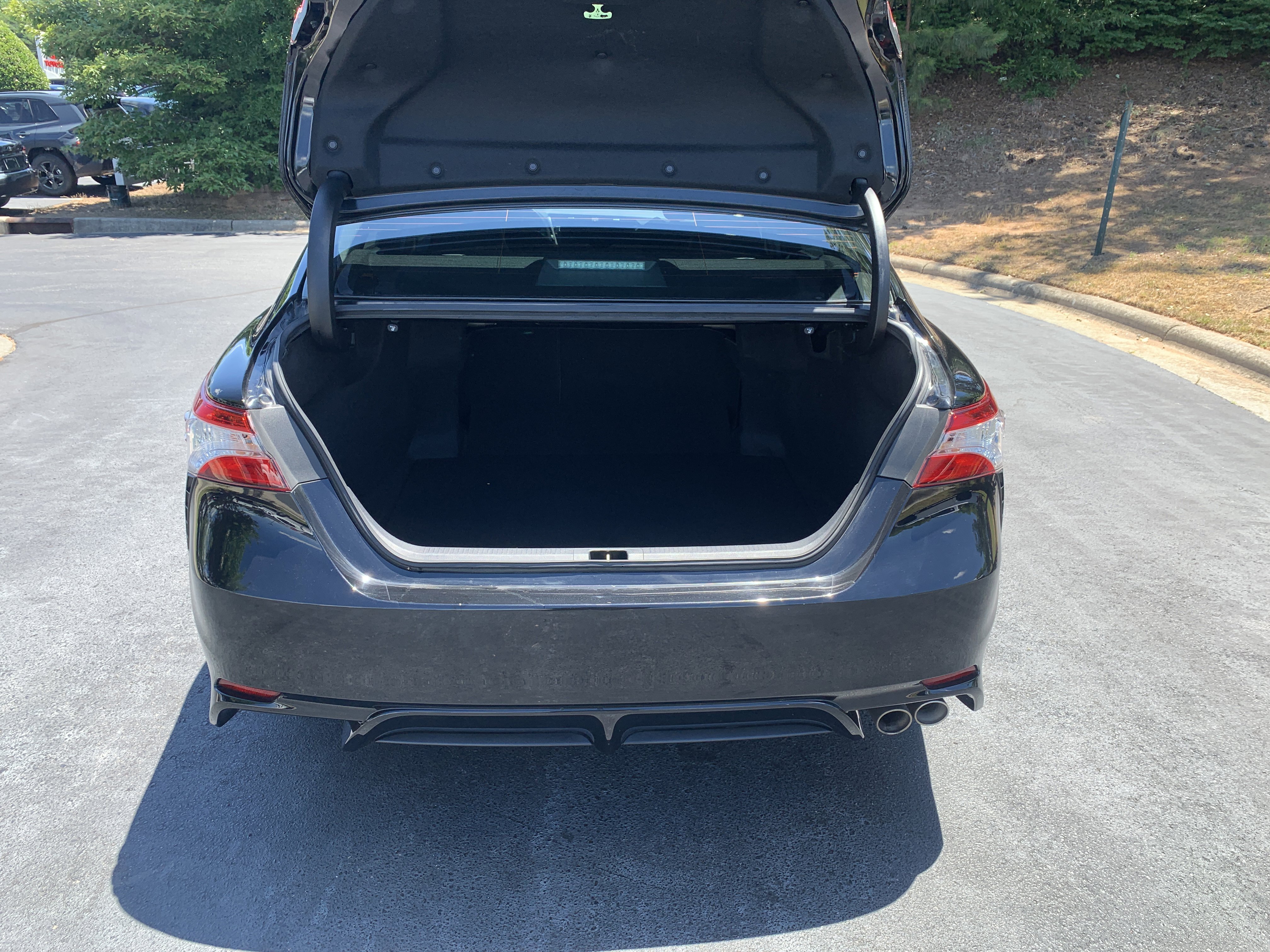 Used 2020 Midnight Black Metallic Toyota SE image 20