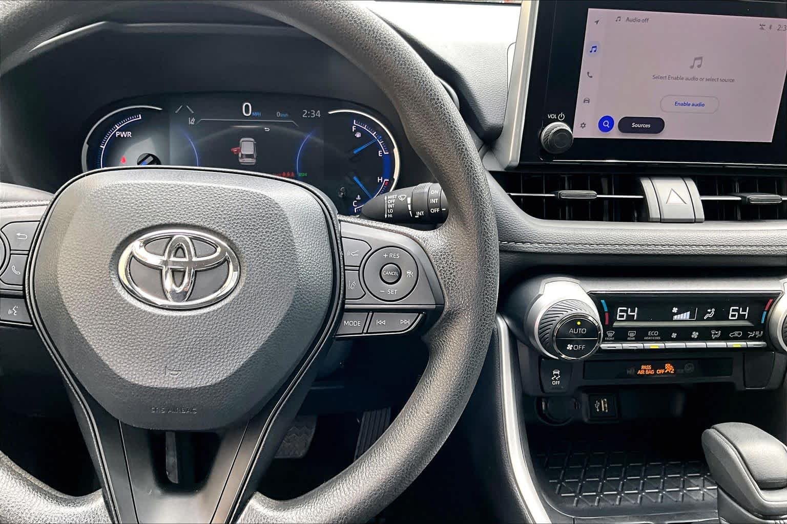 Used 2025 Ice Cap Toyota Hybrid XLE image 25