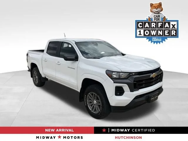 Used 2024 Summit White Chevrolet LT image 1