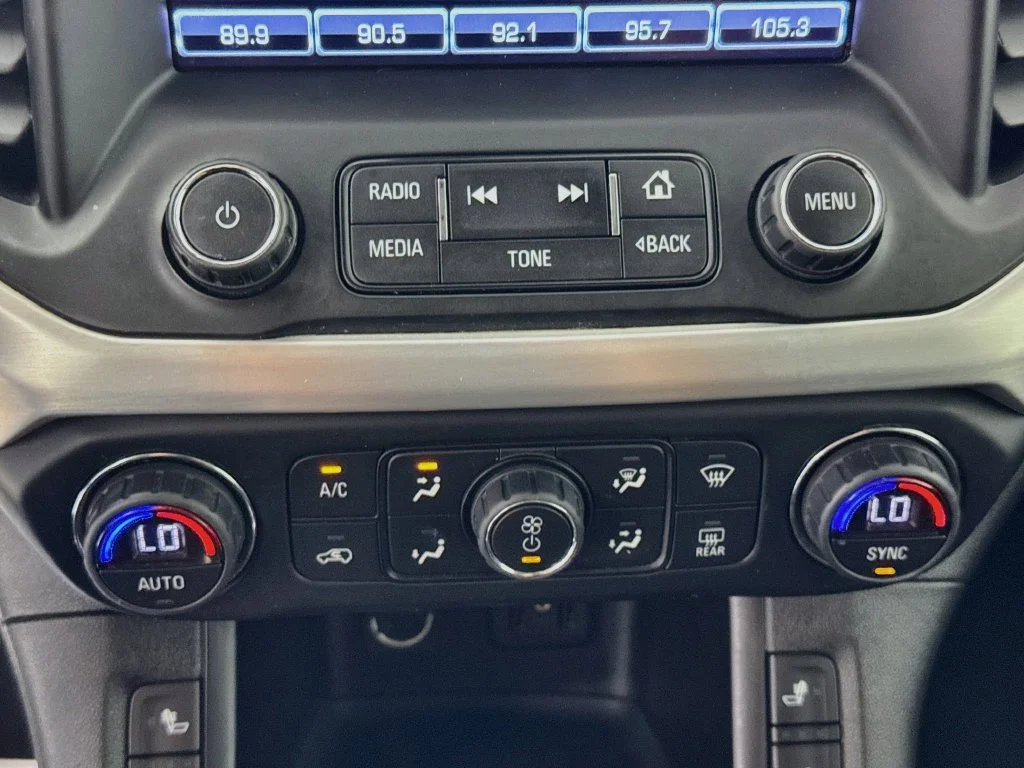 Used 2019 Smokey Quartz Metallic GMC SLT-1 image 18