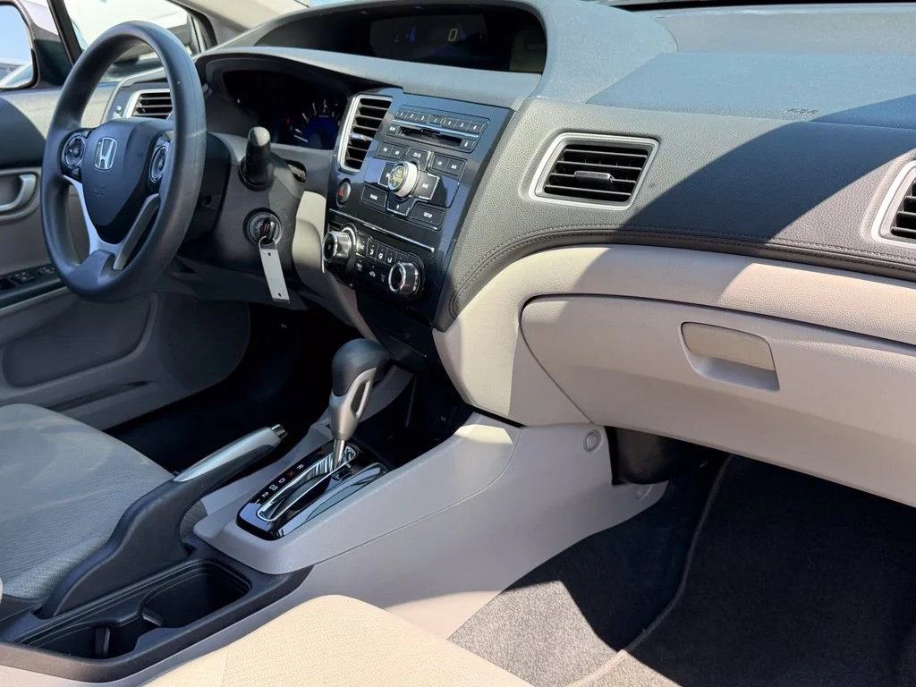 Used 2013  Honda LX image 31
