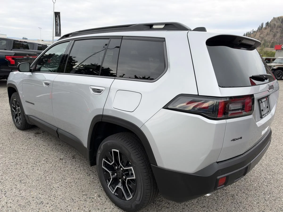 New 2026 Silver Jeep Base image 4