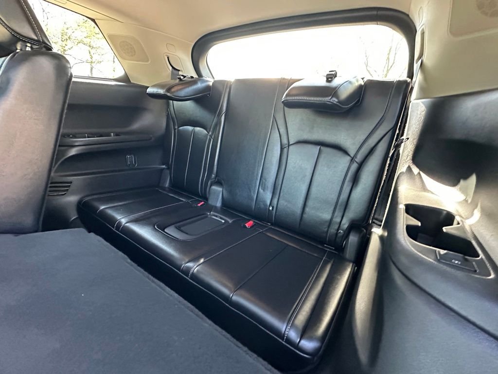 Used 2023 Black INFINITI Sensory image 16