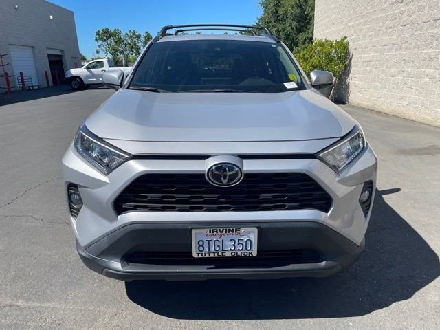 Used 2020 Silver Toyota XLE Premium image 2