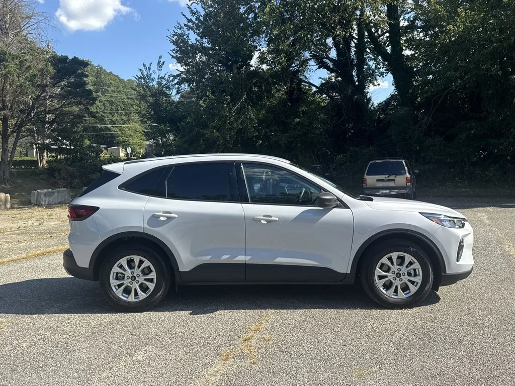 Used 2025 Silver Ford Active image 8