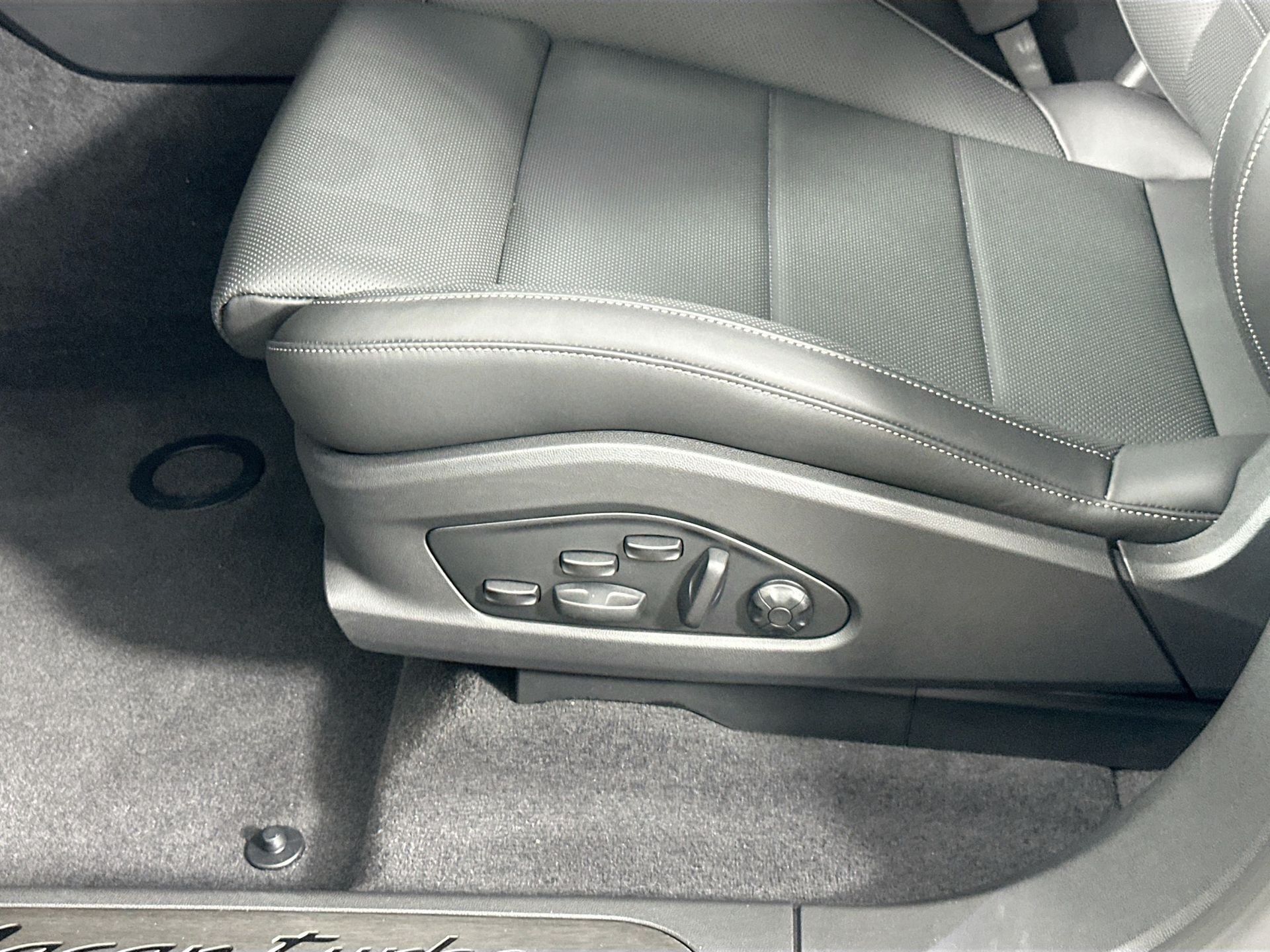 Used 2025 Gray Porsche Turbo image 34