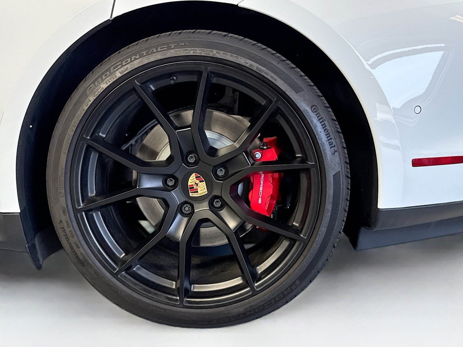 2025 Porsche Taycan S - Photo 24