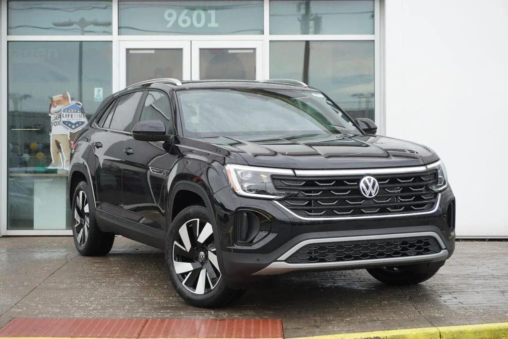 New 2026 Black Volkswagen SE w/Technology image 2