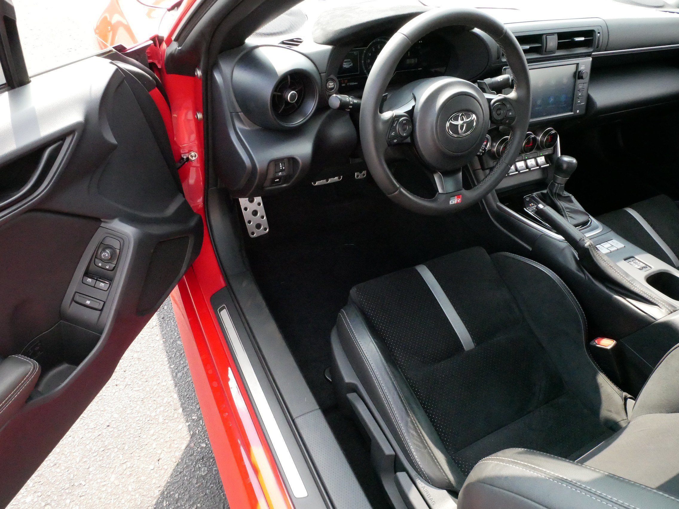 Certified Used 2023 TRACK bRED Toyota Premium image 9