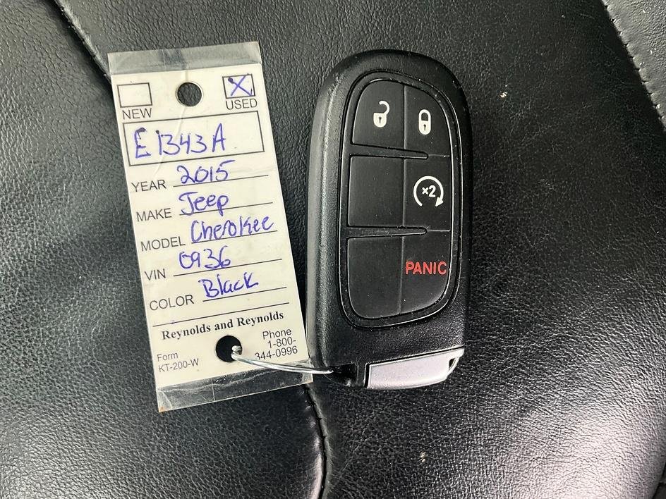 Used 2015 Black Jeep Limited image 36