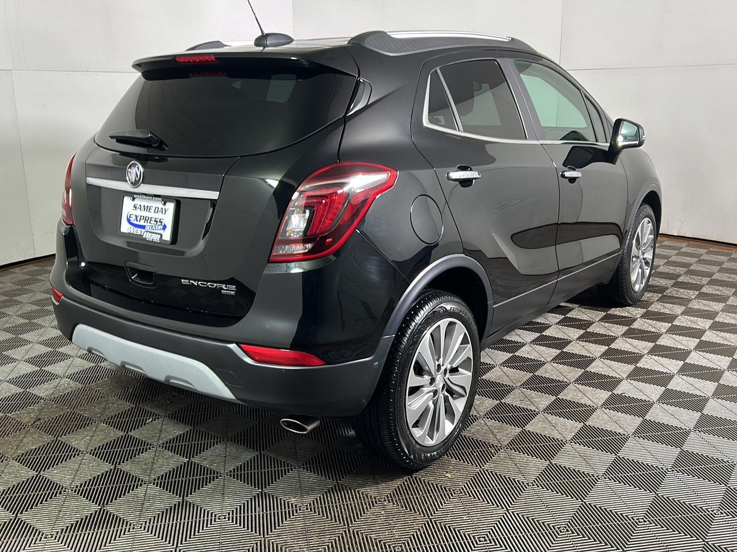 Used 2019 Ebony Twilight Metallic Buick Preferred image 6