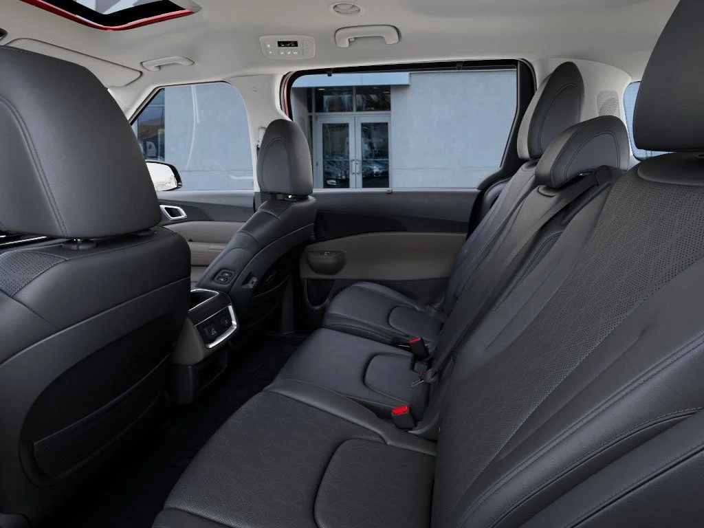 2026 Kia Carnival SX - Photo 18