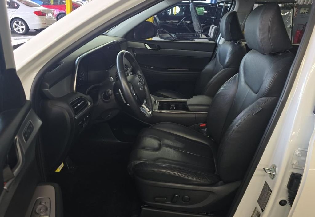 Used 2022 White Hyundai SEL image 6