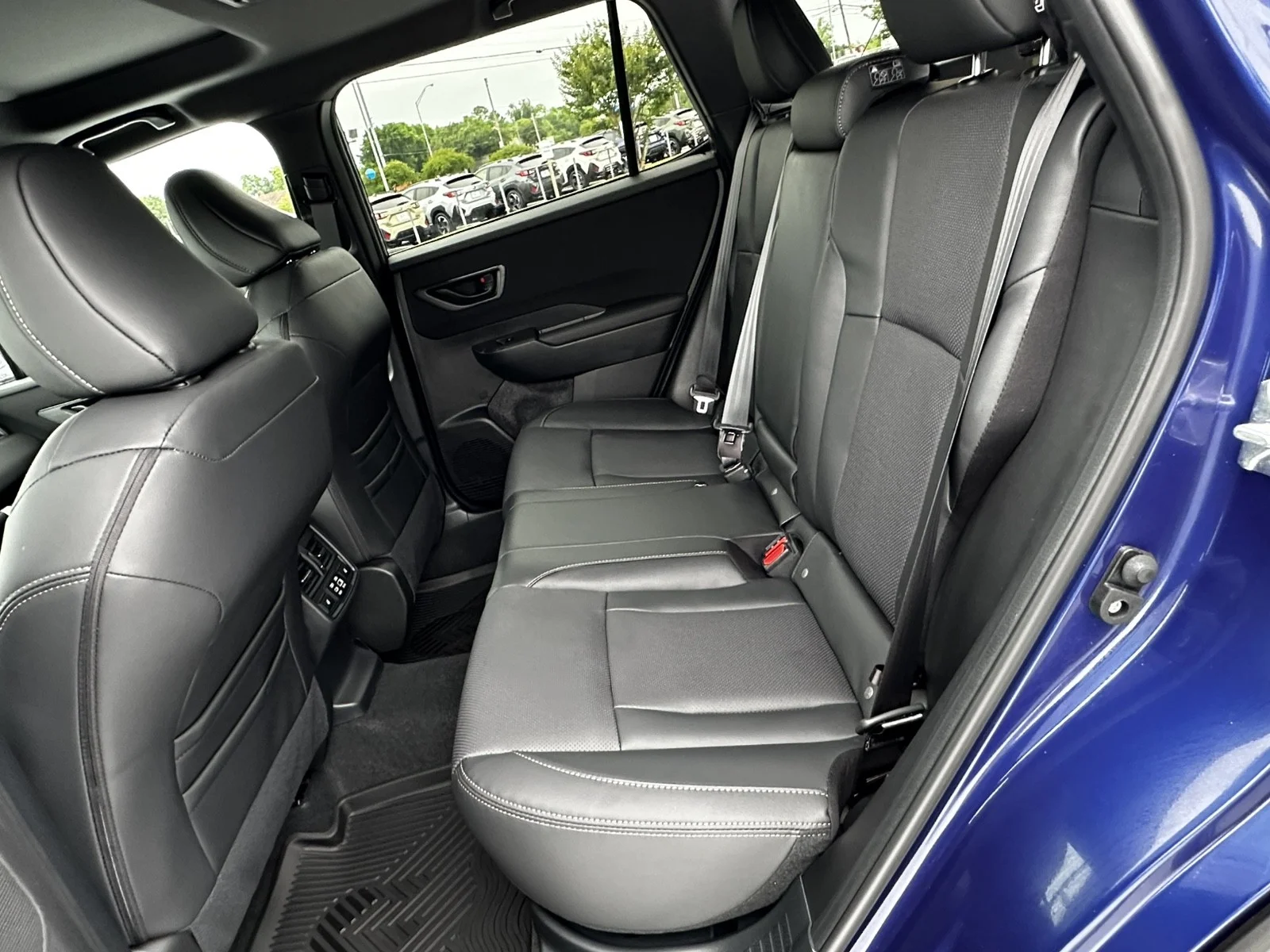 New 2026 SAPPHIRE BLUE PEARL Subaru Limited image 10