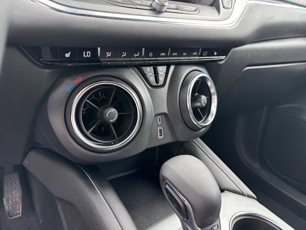 Used 2025 Black Chevrolet LT image 18