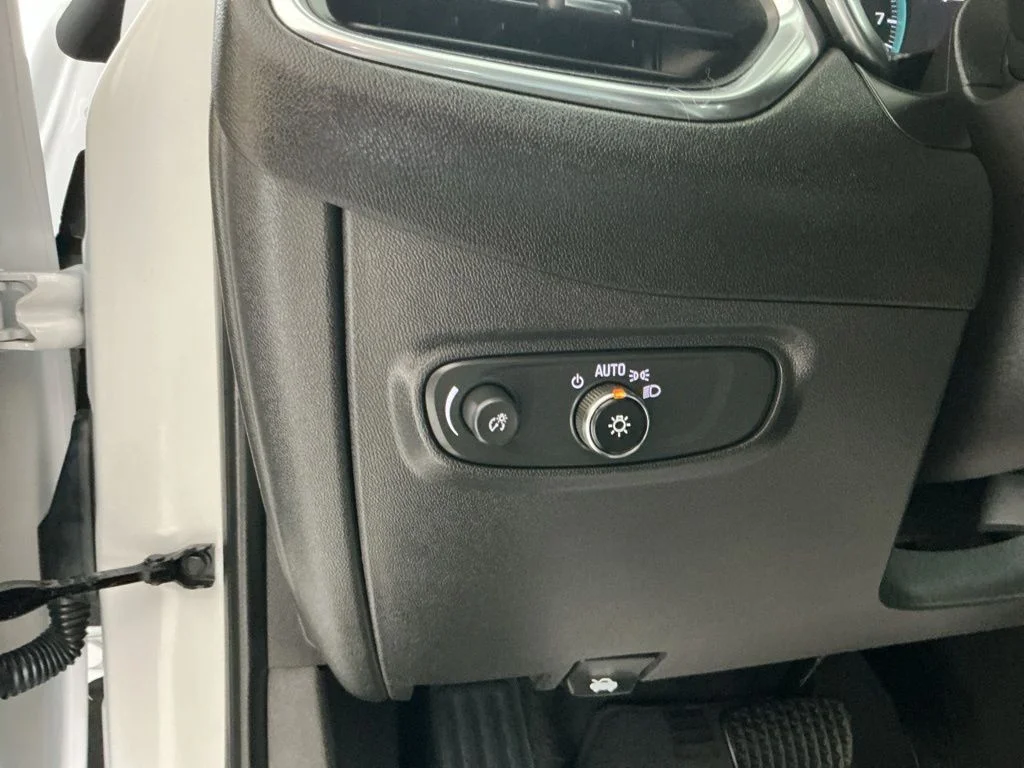 Used 2024 Summit White Chevrolet LS image 13