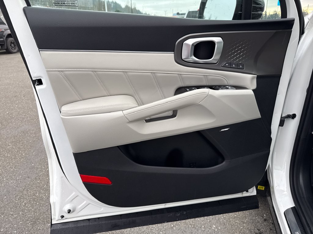 2026 Kia Sorento SX Prestige Hybrid - Photo 17