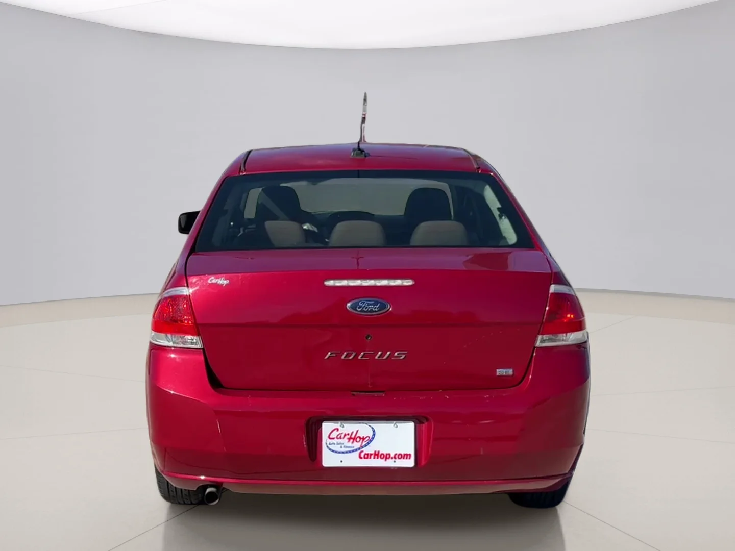 Used 2009 Red Ford SE image 4