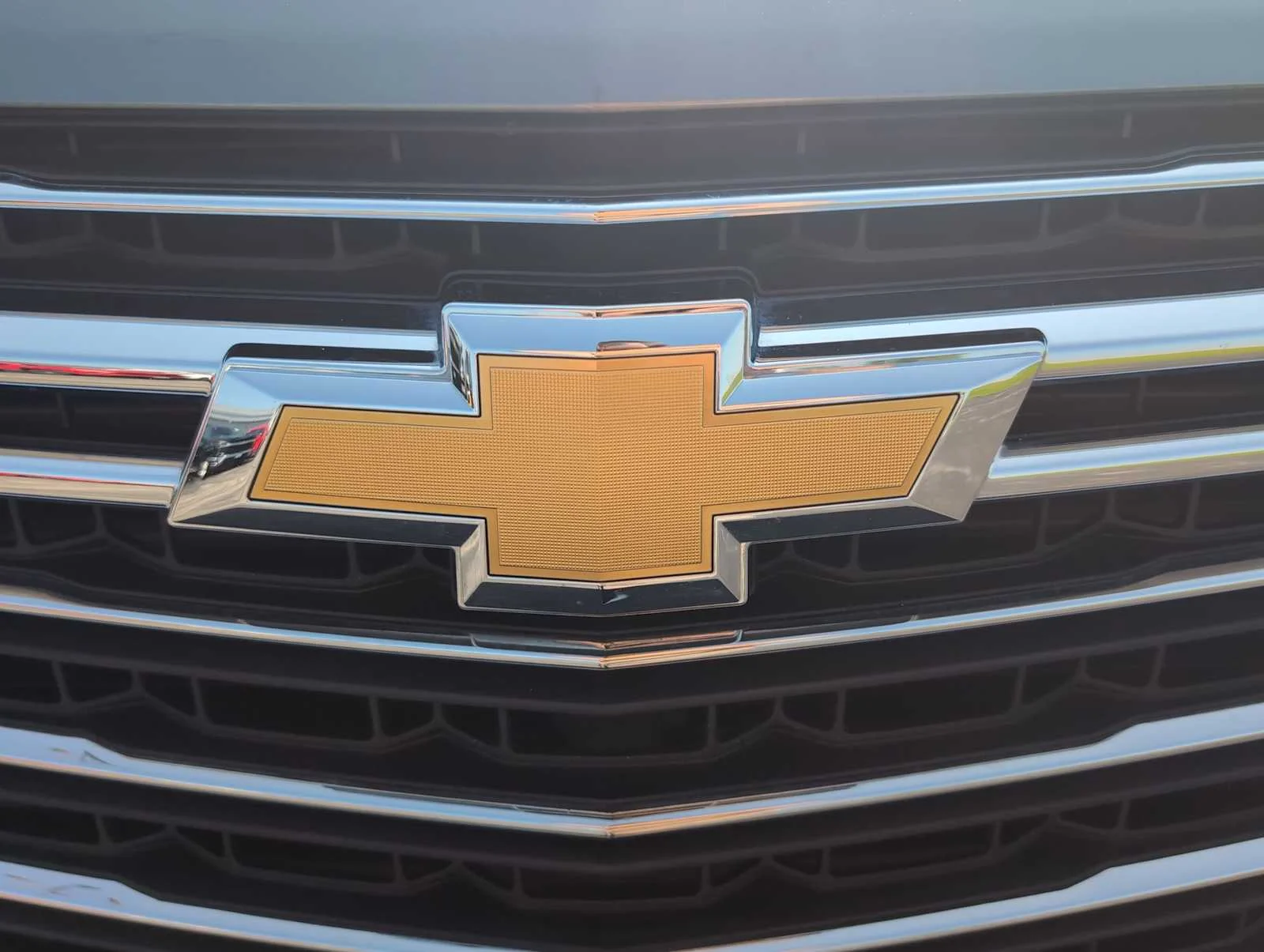 Used 2023 Silver Sage Metallic Chevrolet LT Cloth image 30