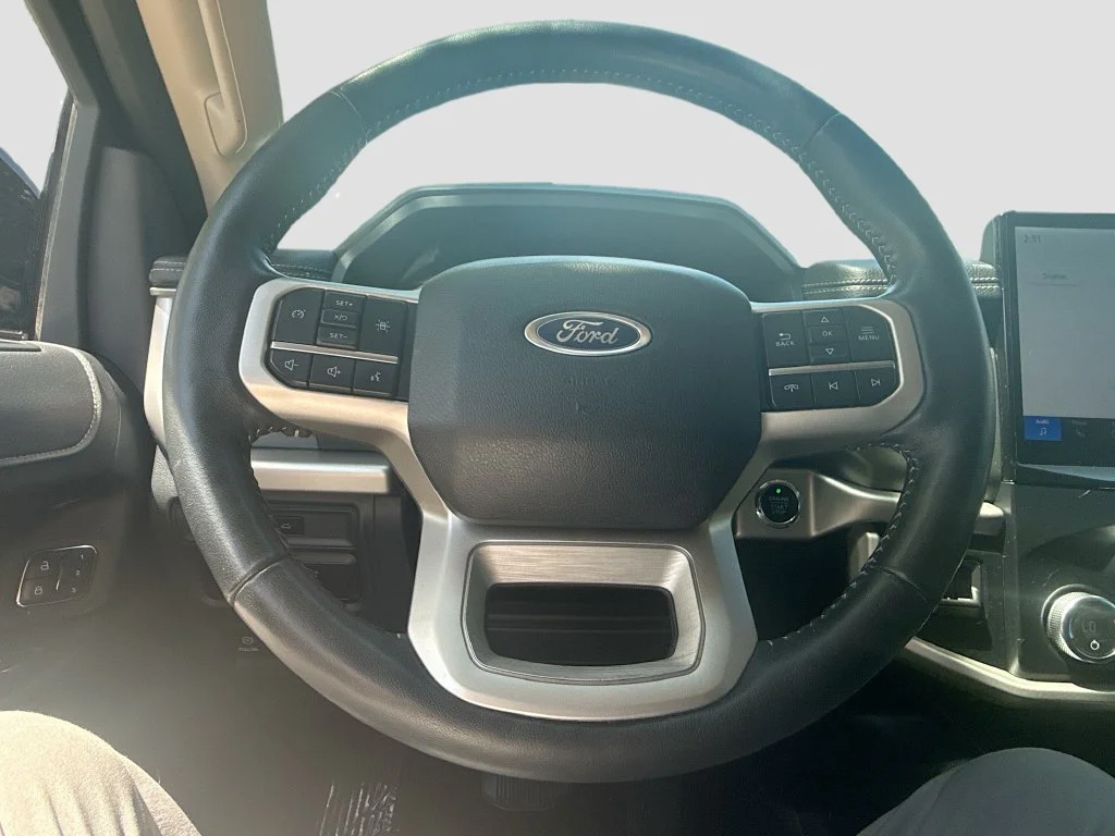 Used 2023 Black Ford XLT image 12